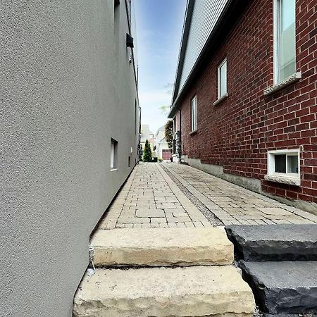 Stunning 2Br Lower Level Unit 보간 외부 사진