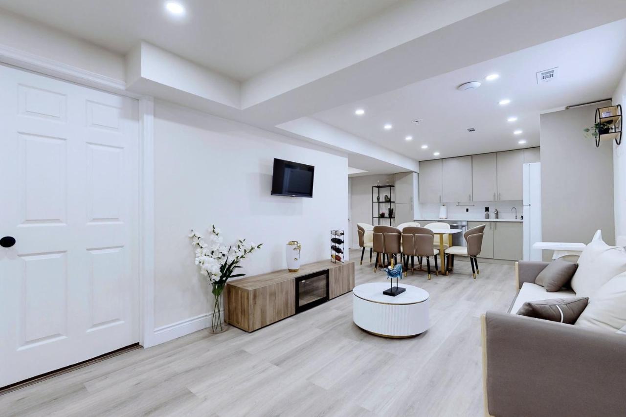 Stunning 2Br Lower Level Unit 보간 외부 사진