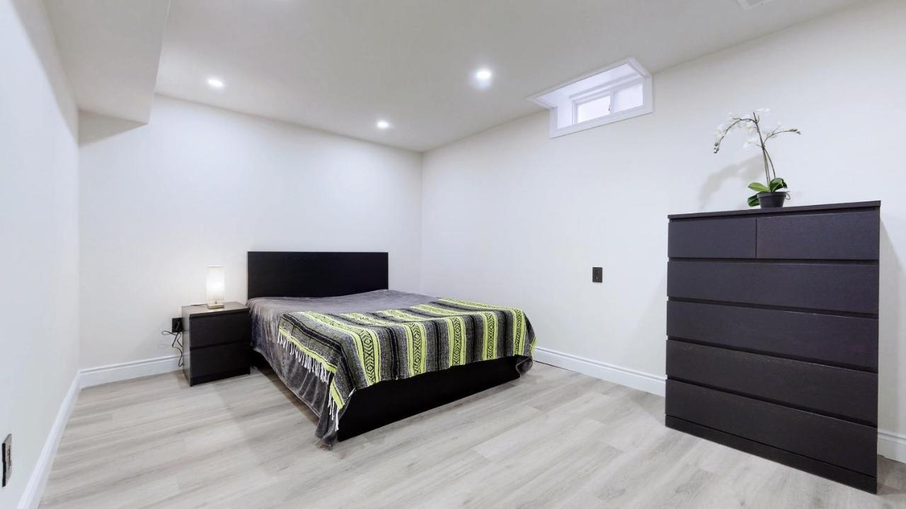 Stunning 2Br Lower Level Unit 보간 외부 사진