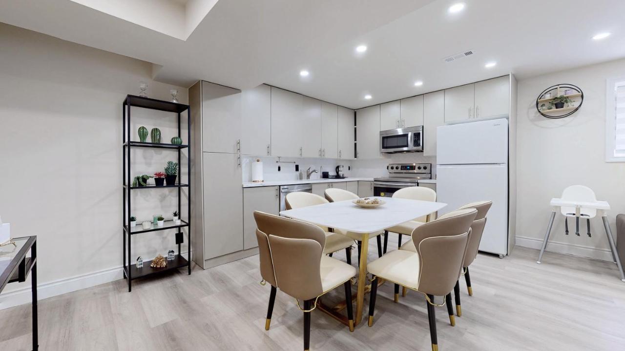 Stunning 2Br Lower Level Unit 보간 외부 사진